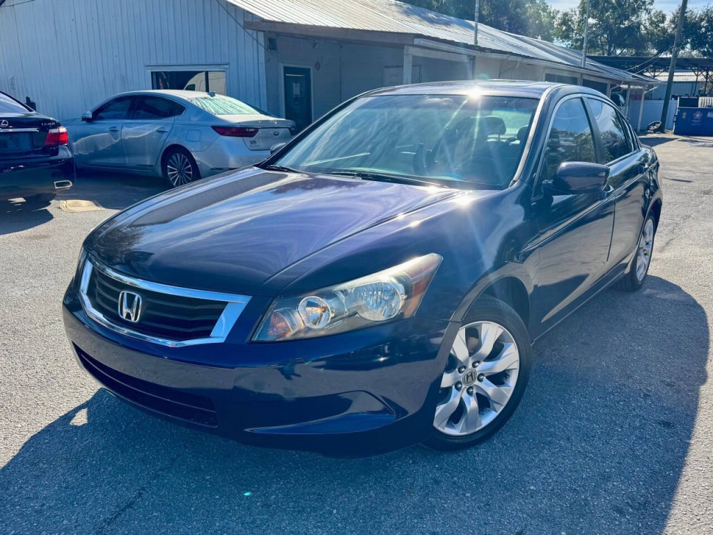 2009 Honda Accord Image 2