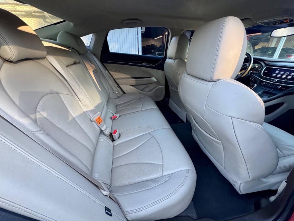 2018 Buick LaCrosse Image 16