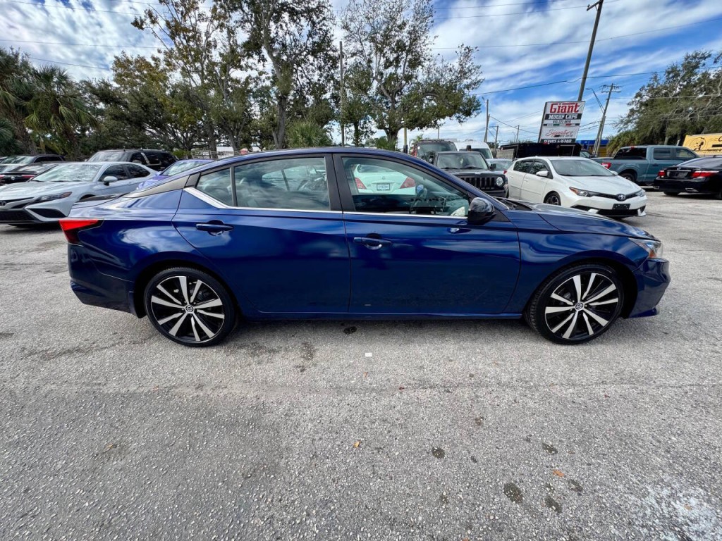 2019 Nissan Altima Image 7
