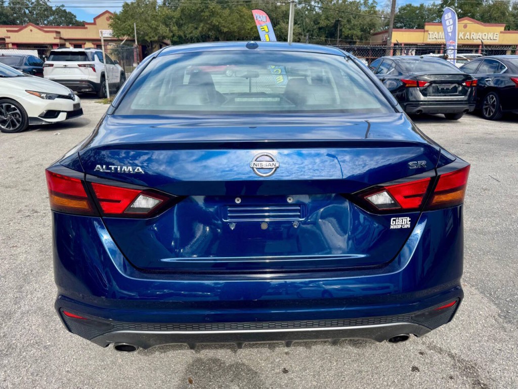 2019 Nissan Altima Image 9