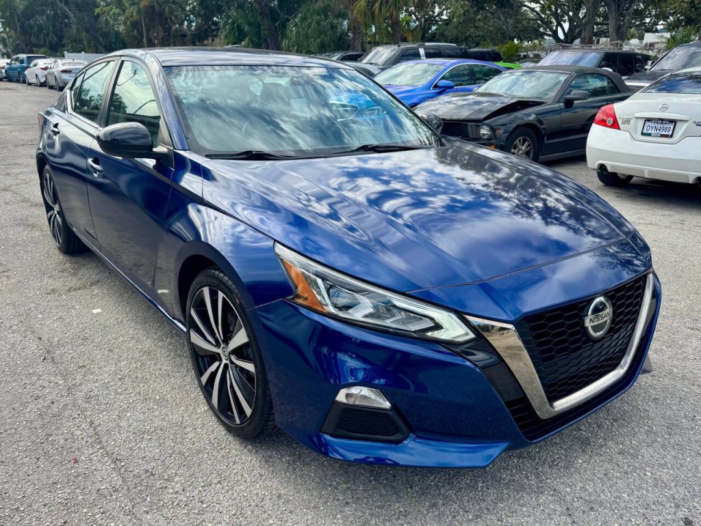 2019 Nissan Altima Image 10