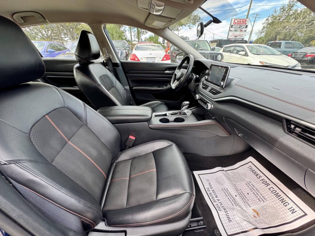 2019 Nissan Altima Image 15