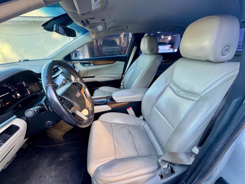 2018 Cadillac XTS Image 13