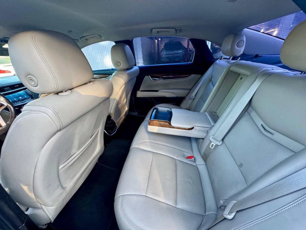 2018 Cadillac XTS Image 16