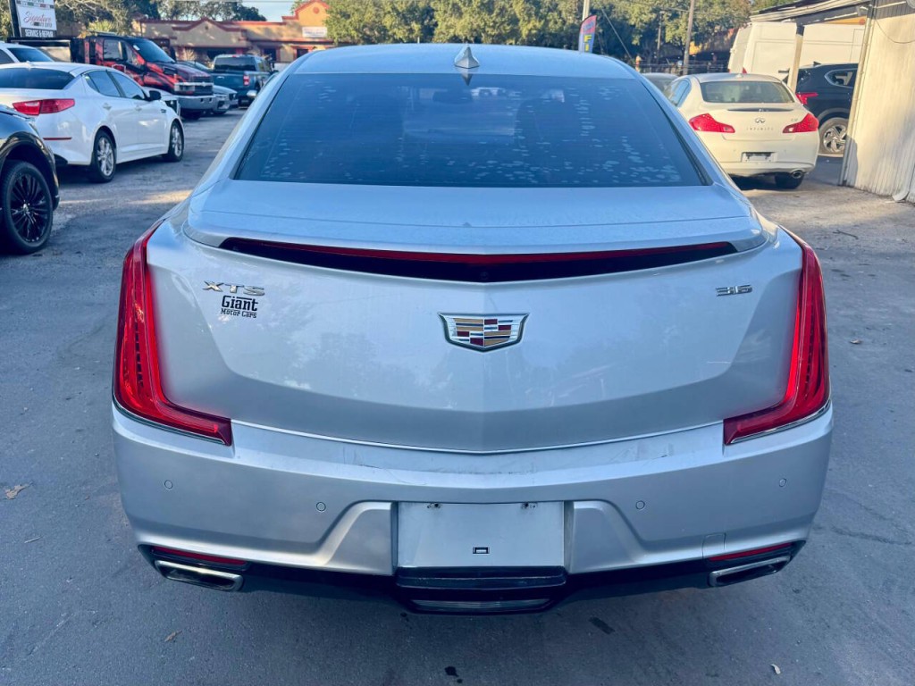 2018 Cadillac XTS Image 8