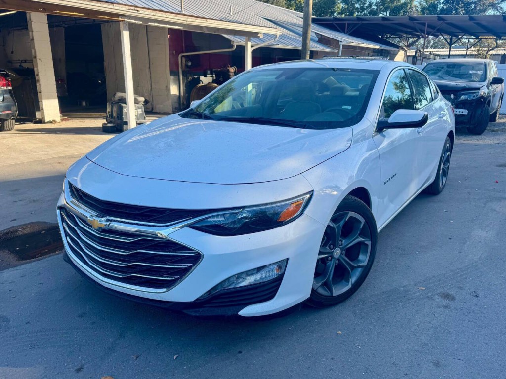 2024 Chevrolet Malibu Image 2