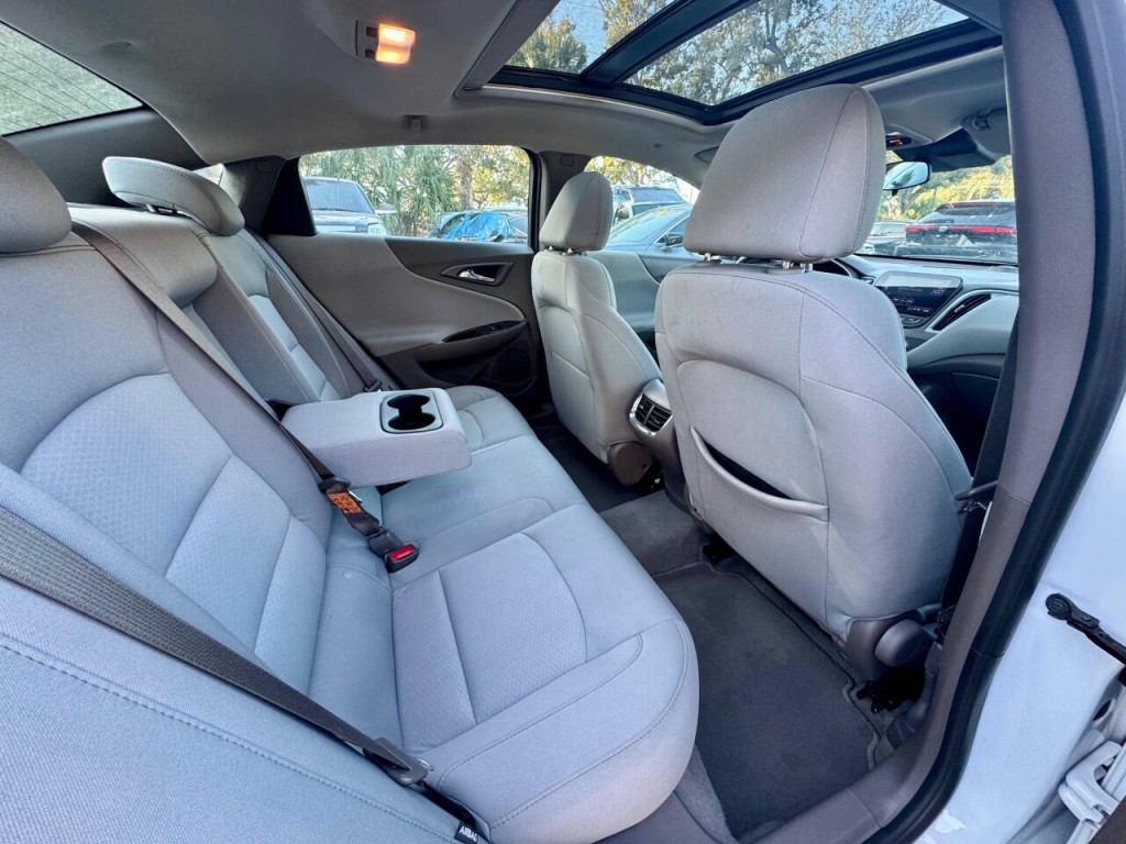 2024 Chevrolet Malibu Image 16