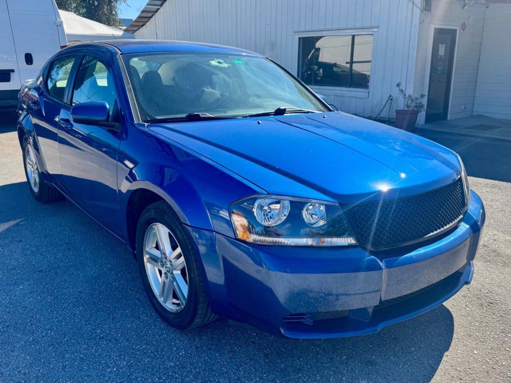 2010 Dodge Avenger Image 10