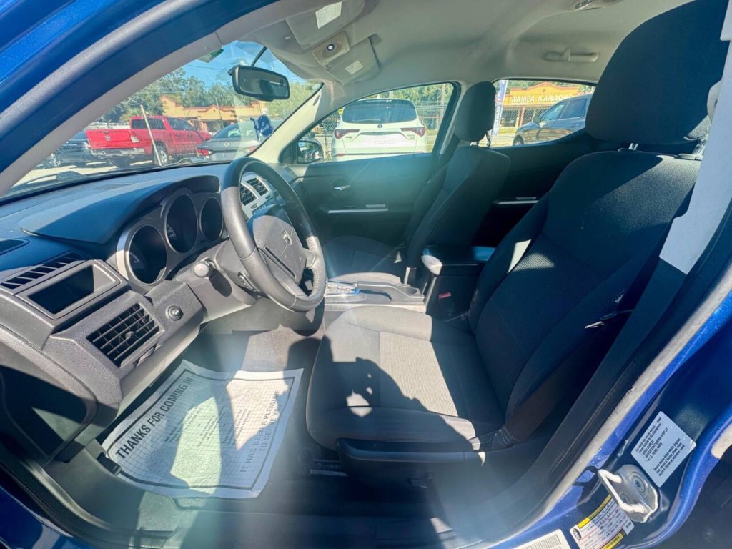 2010 Dodge Avenger Image 12