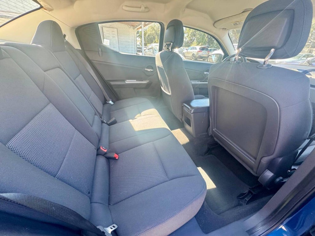 2010 Dodge Avenger Image 14