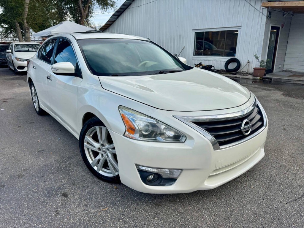 2014 Nissan Altima Image 2