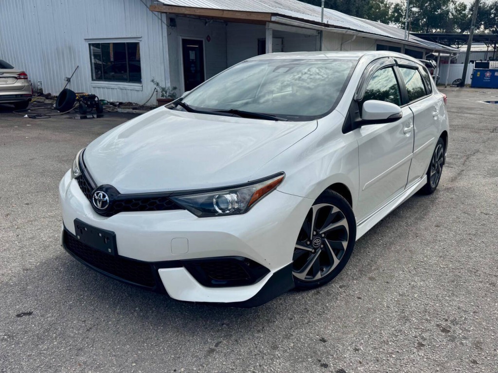 2018 Toyota Corolla Image 2