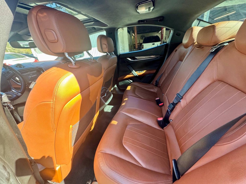 2017 Maserati Ghibli Image 15