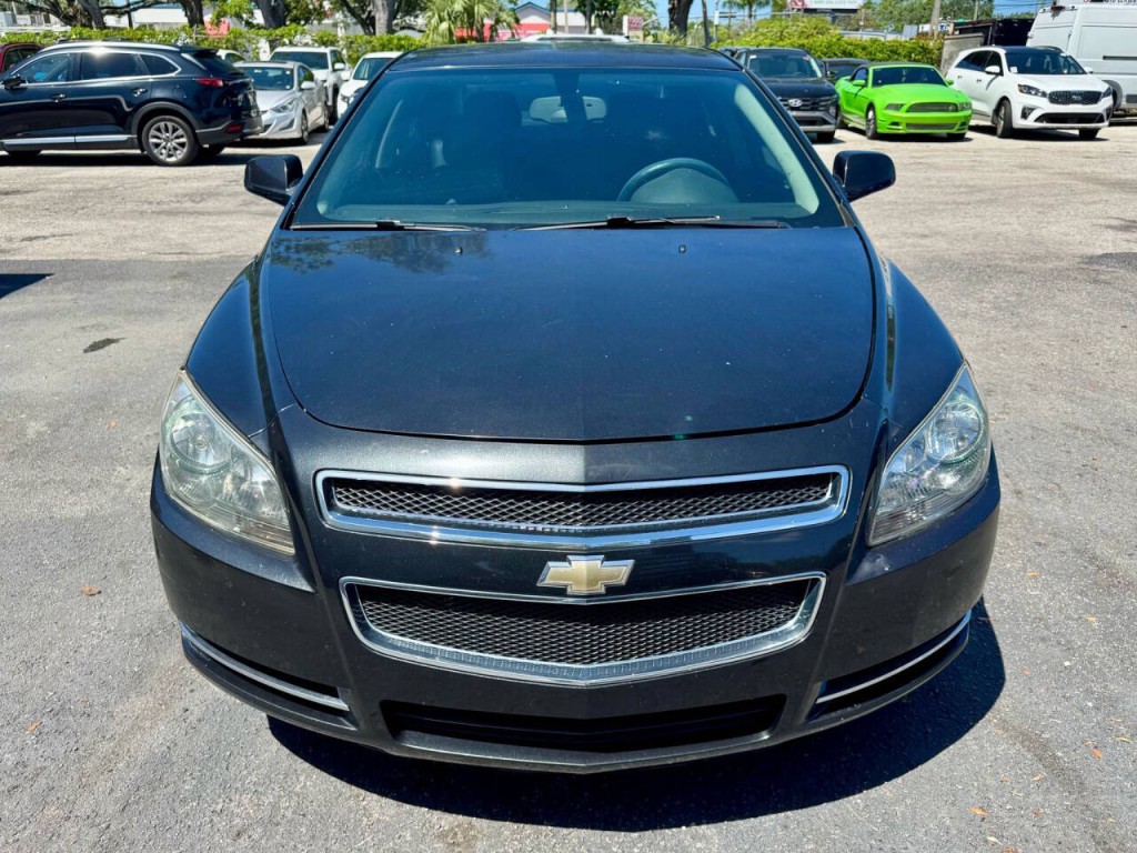 2011 Chevrolet Malibu Image 8