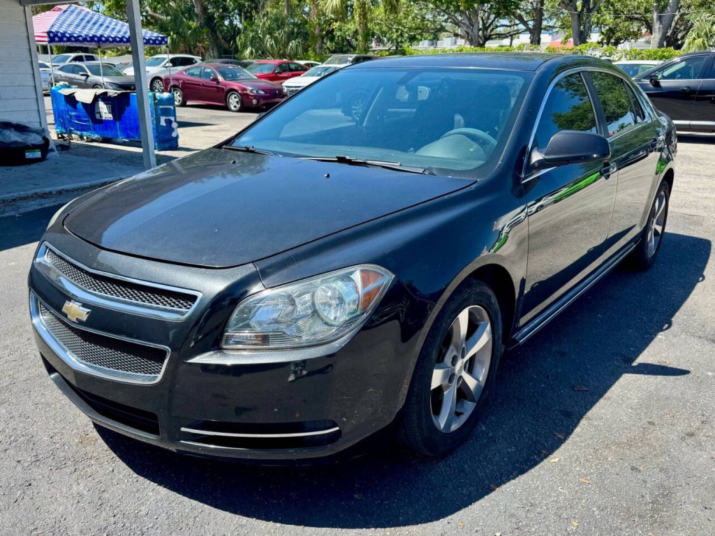 2011 Chevrolet Malibu Image 12