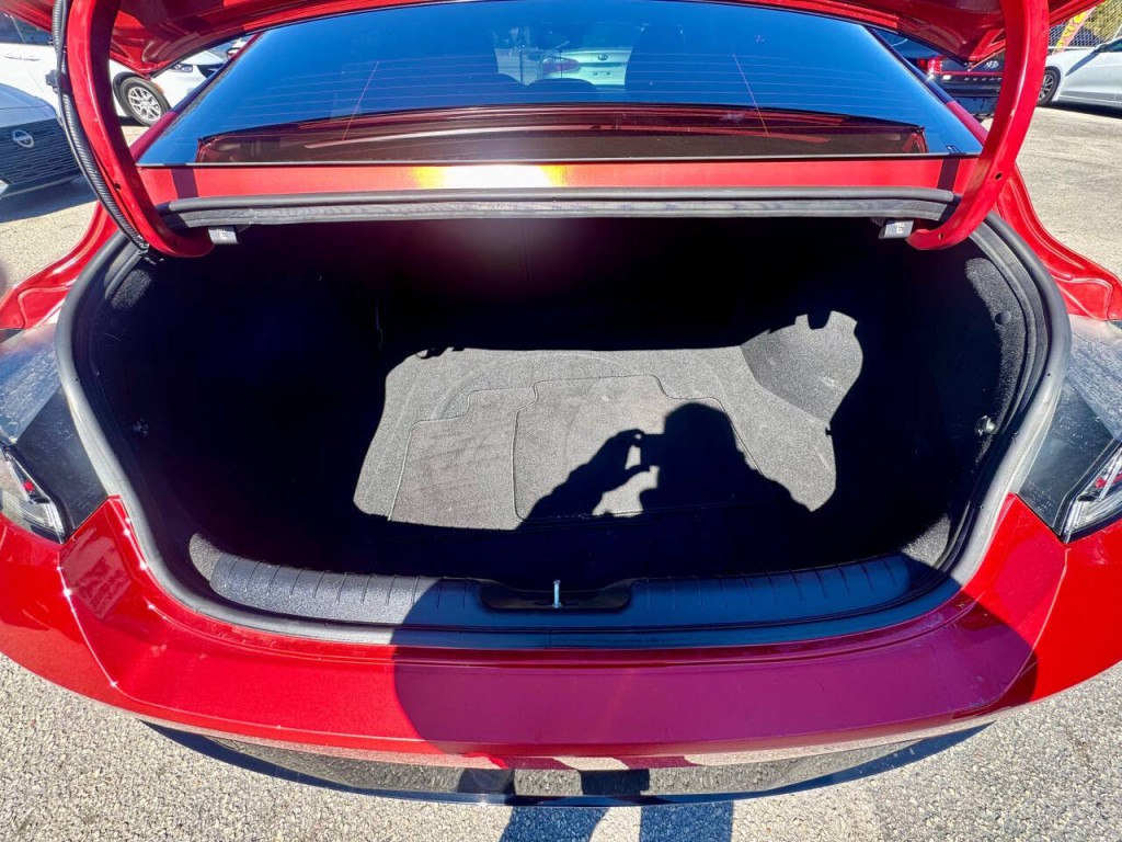 2022 Hyundai Elantra Image 13