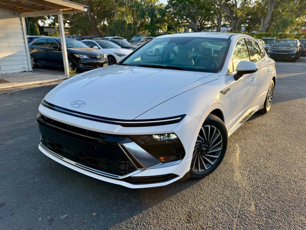 2024 Hyundai Sonata Image 2
