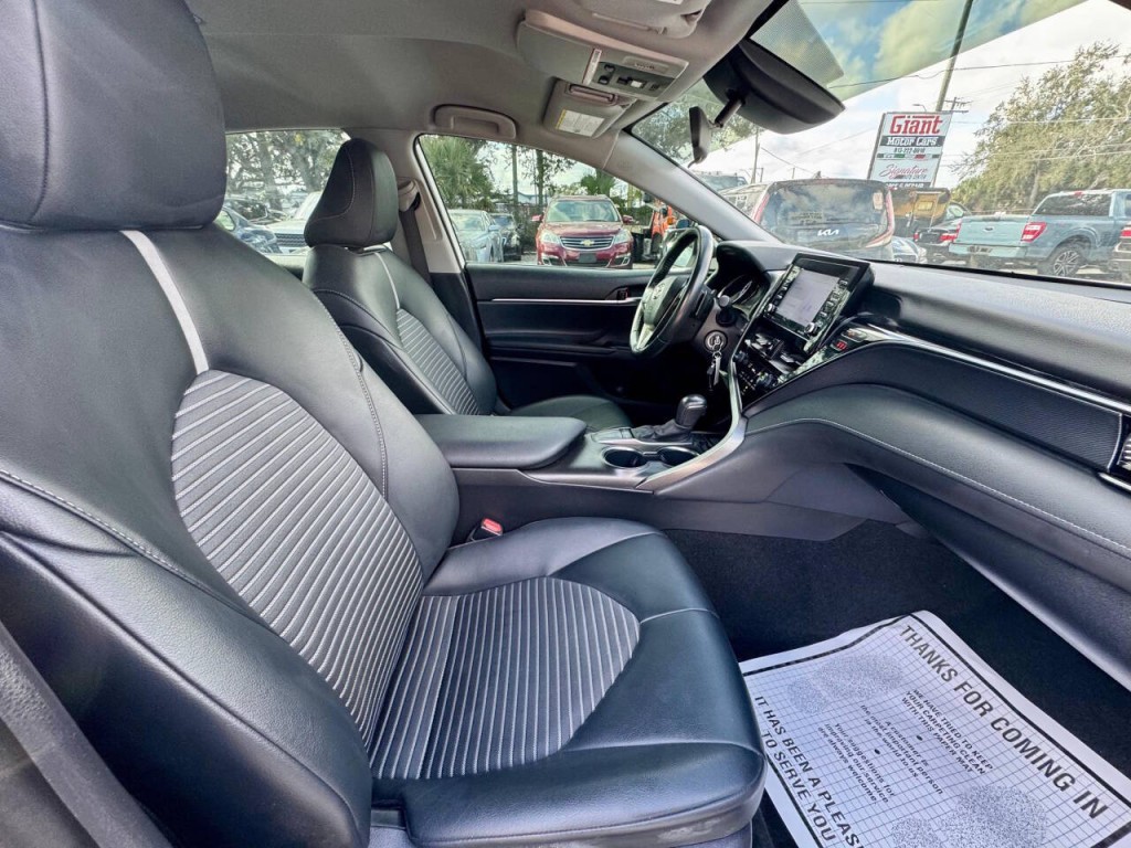 2023 Toyota Camry Image 16