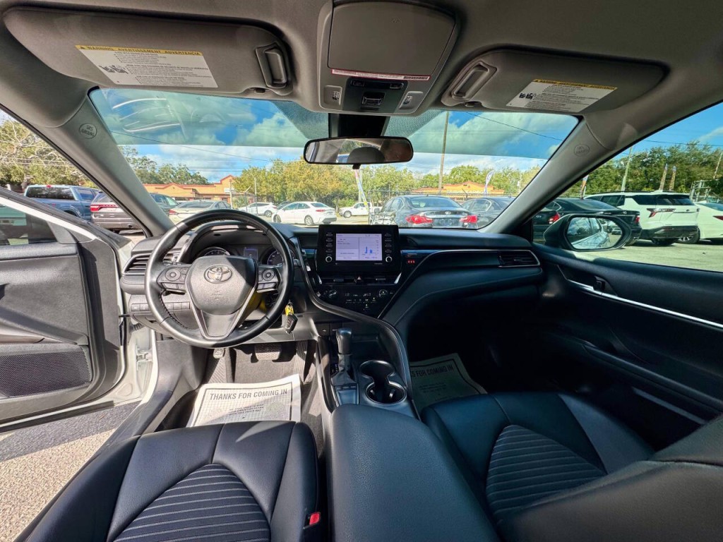 2023 Toyota Camry Image 18