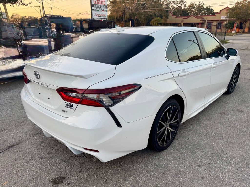 2021 Toyota Camry Image 5