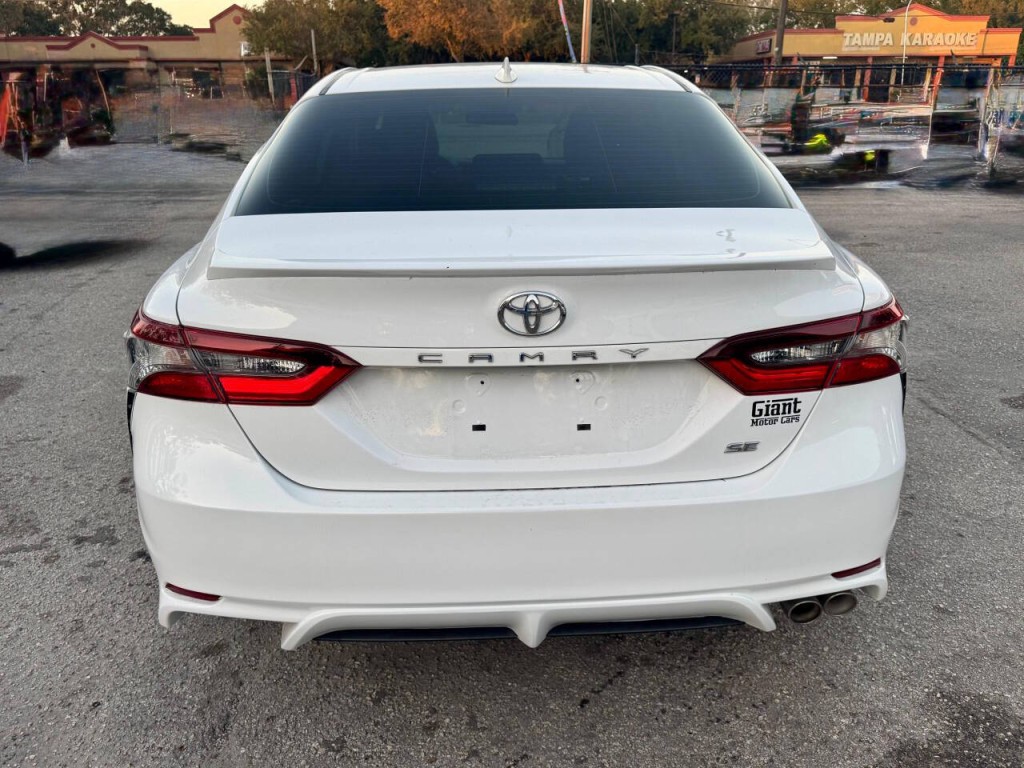 2021 Toyota Camry Image 9