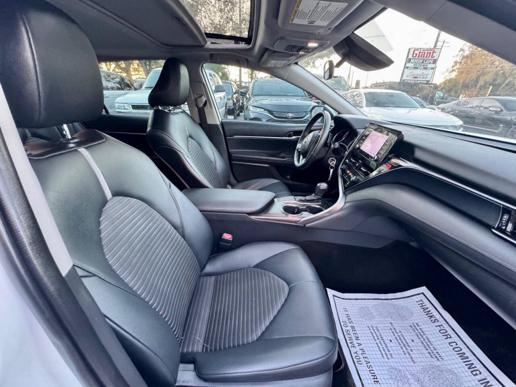 2021 Toyota Camry Image 13