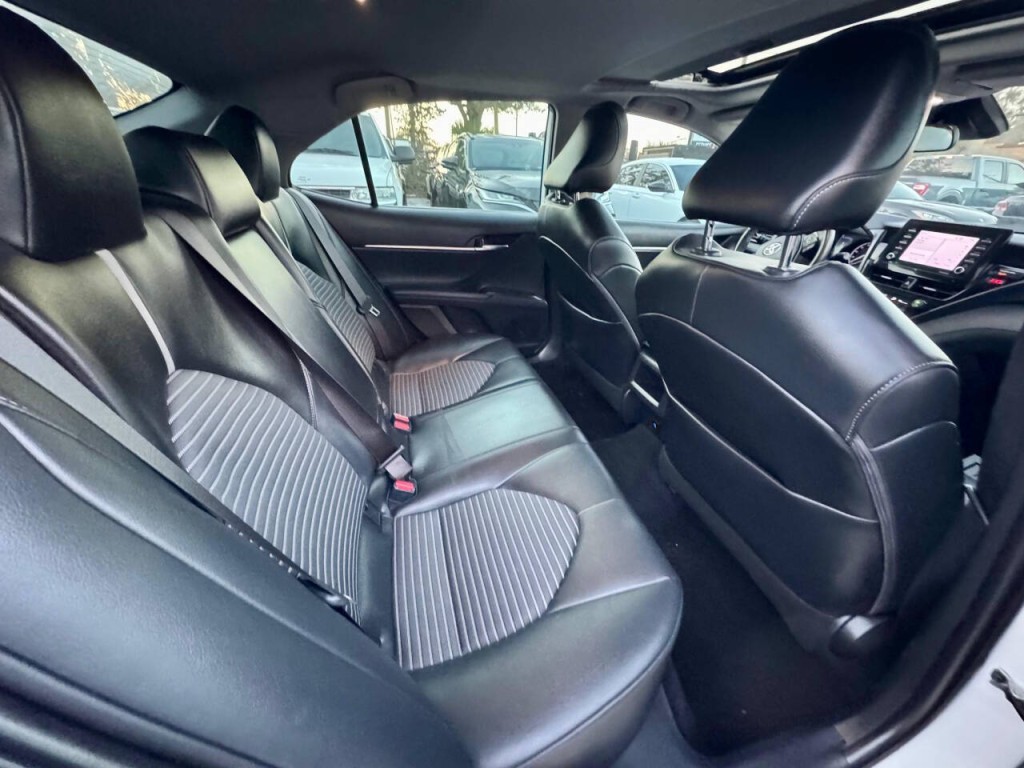 2021 Toyota Camry Image 14