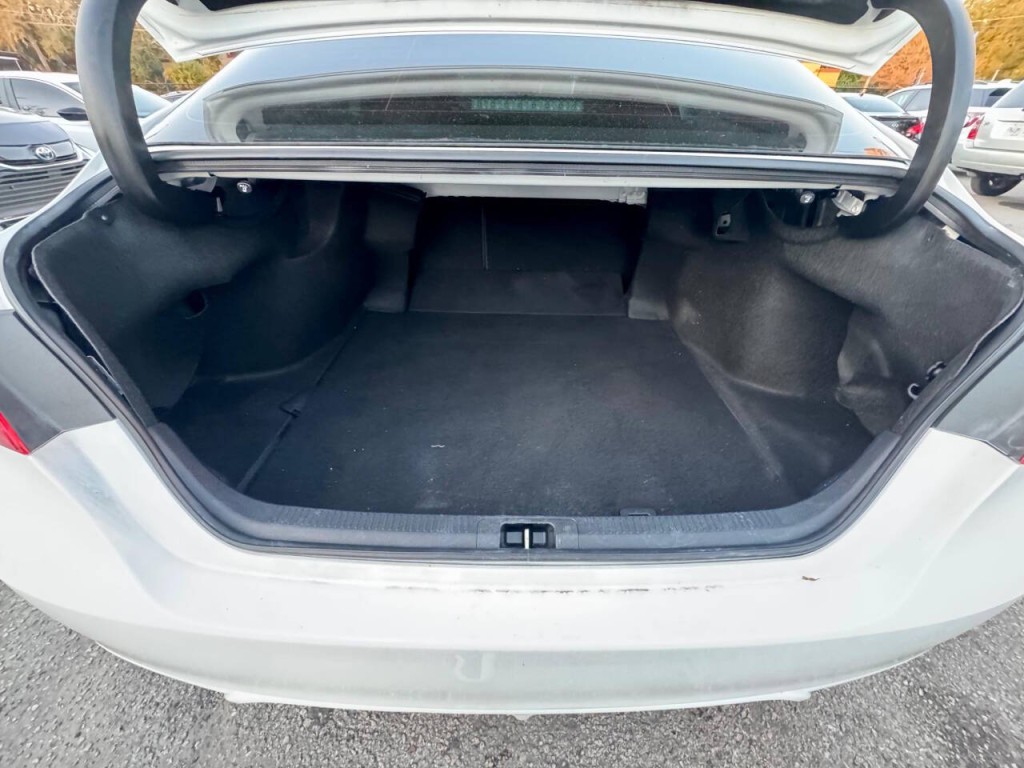 2021 Toyota Camry Image 18