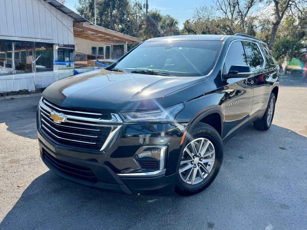 2023 Chevrolet Traverse Image 2