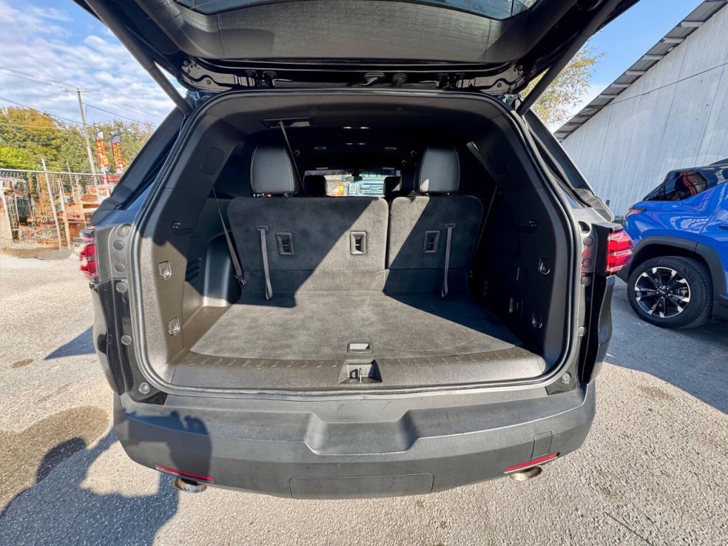 2023 Chevrolet Traverse Image 12