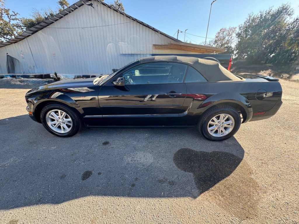 2007 Ford Mustang Image 7