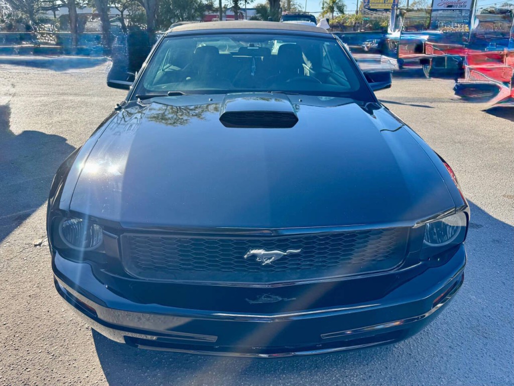 2007 Ford Mustang Image 9