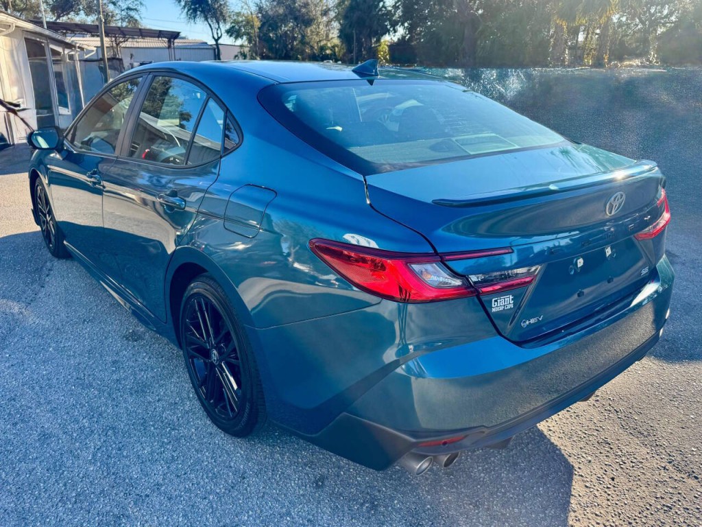 2025 Toyota Camry Image 4