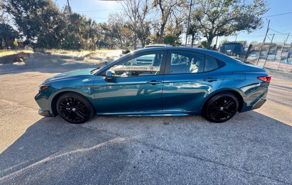 2025 Toyota Camry Image 6