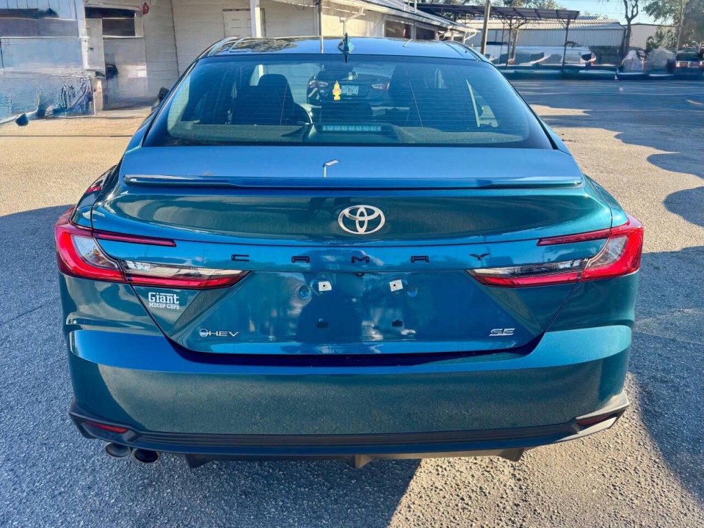 2025 Toyota Camry Image 9