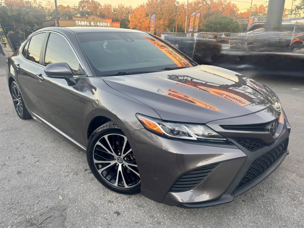 2019 Toyota Camry Image 4