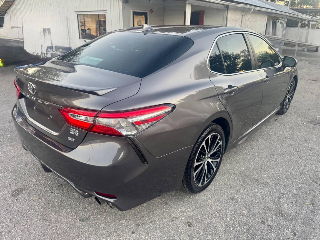 2019 Toyota Camry Image 5