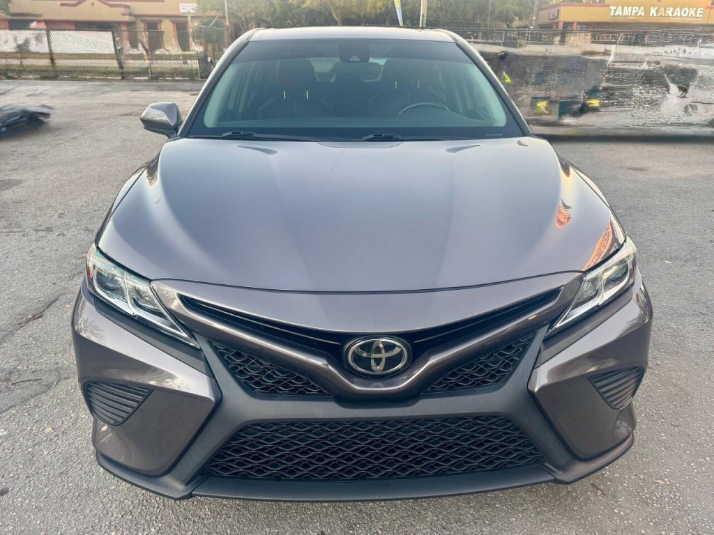 2019 Toyota Camry Image 8