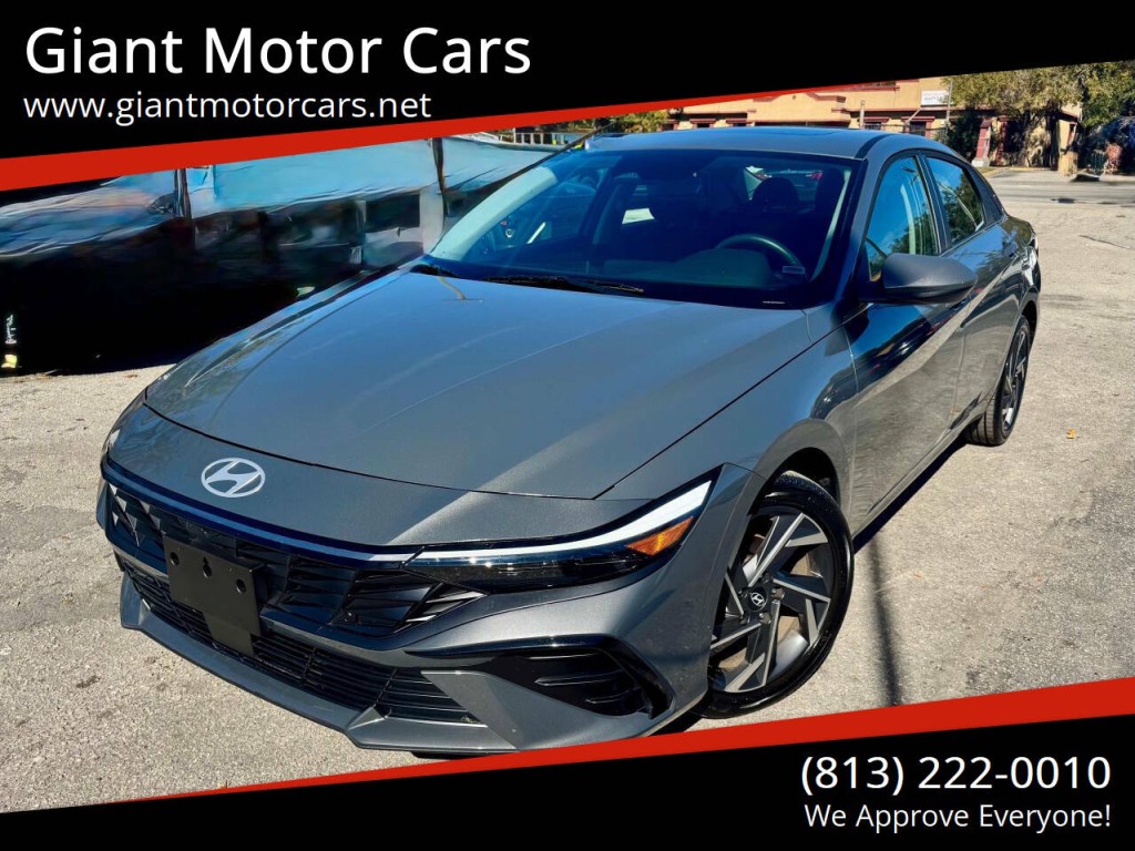 2025 Hyundai Elantra Image 1