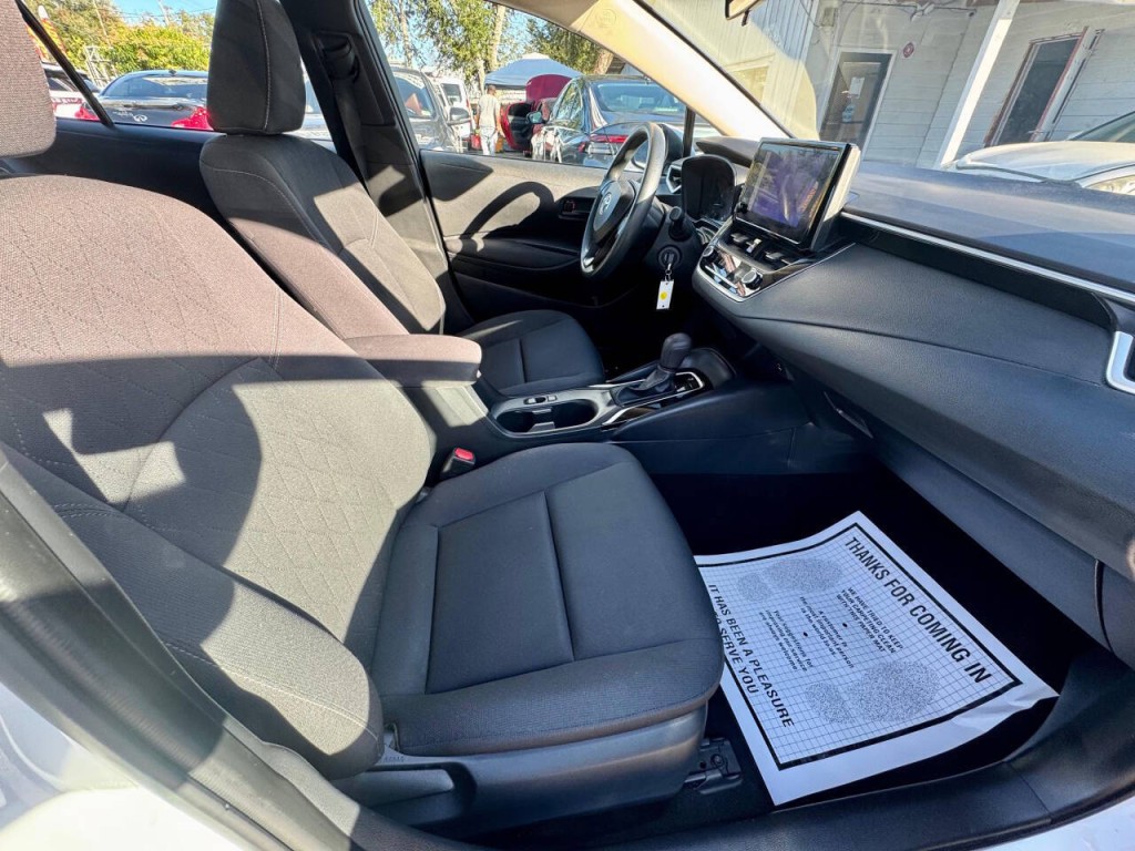 2023 Toyota Corolla Image 17