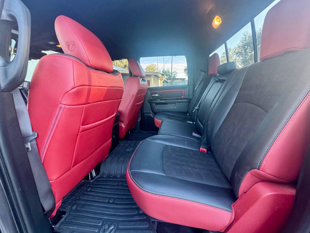 2017 RAM 1500 Image 16