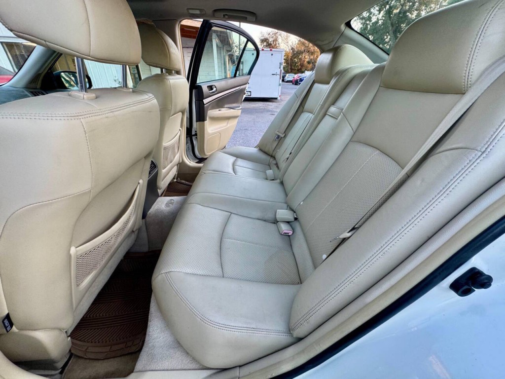 2010 INFINITI G37 Image 17