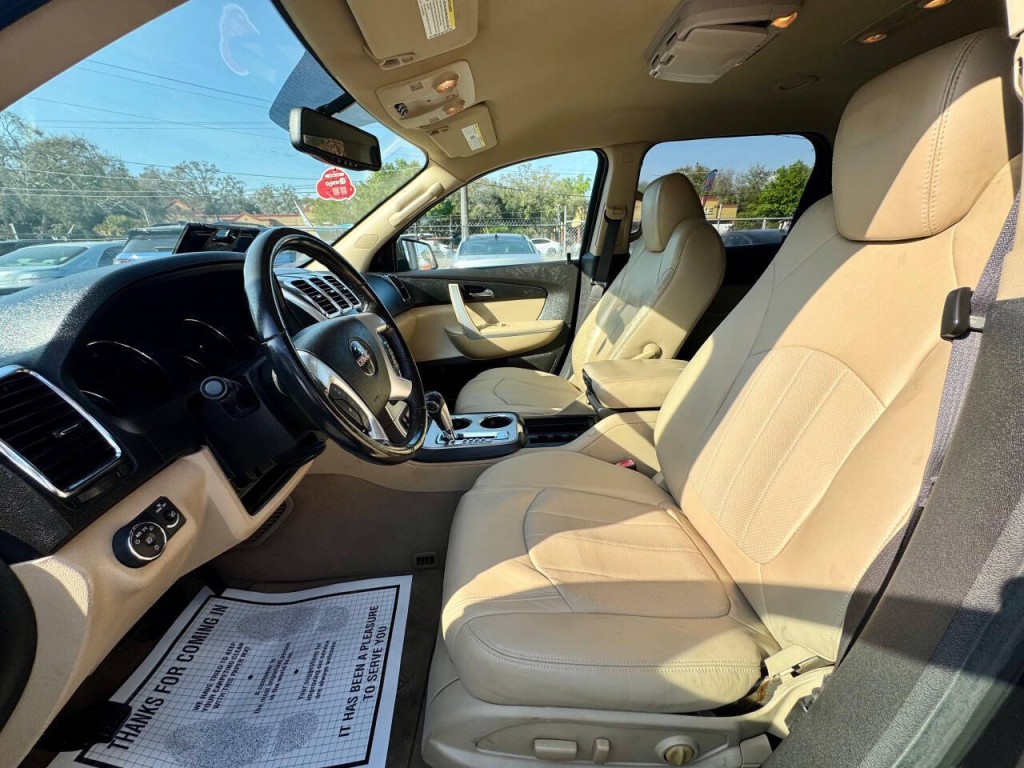 2011 GMC Acadia Image 14