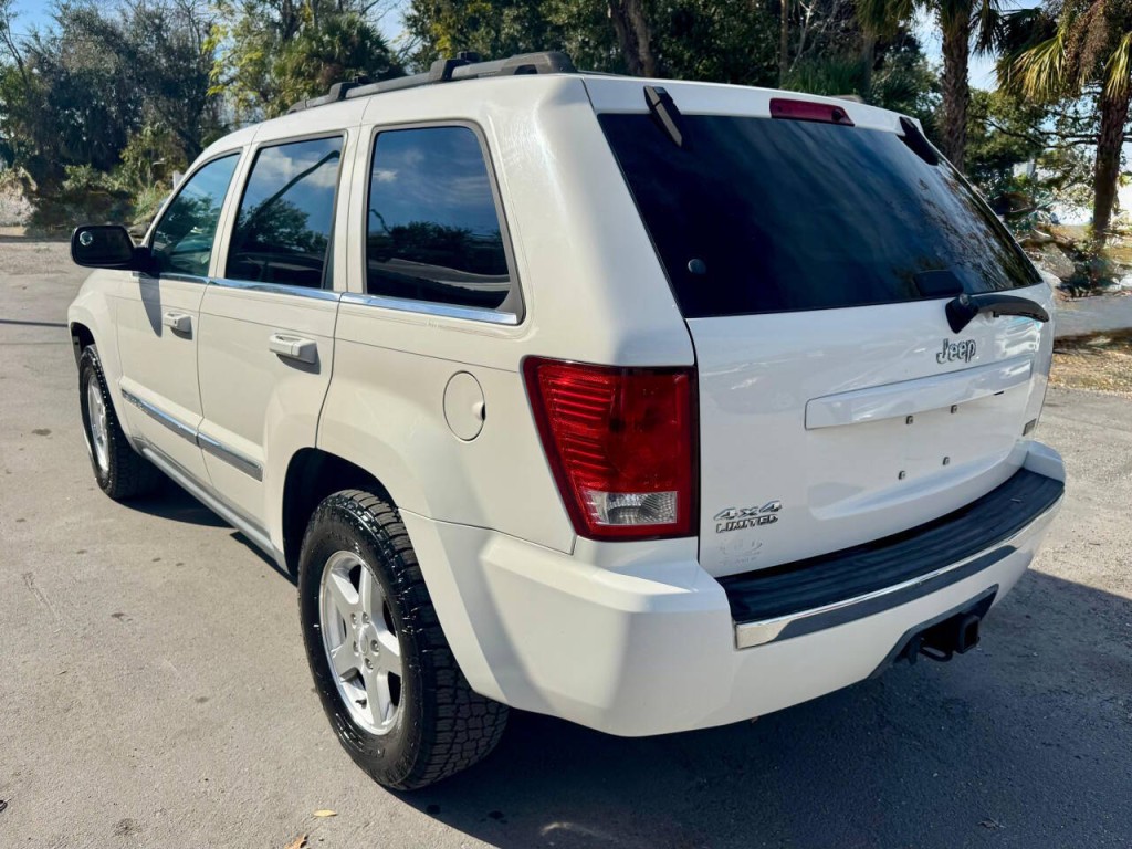 2007 Jeep Grand Cherokee Image 4