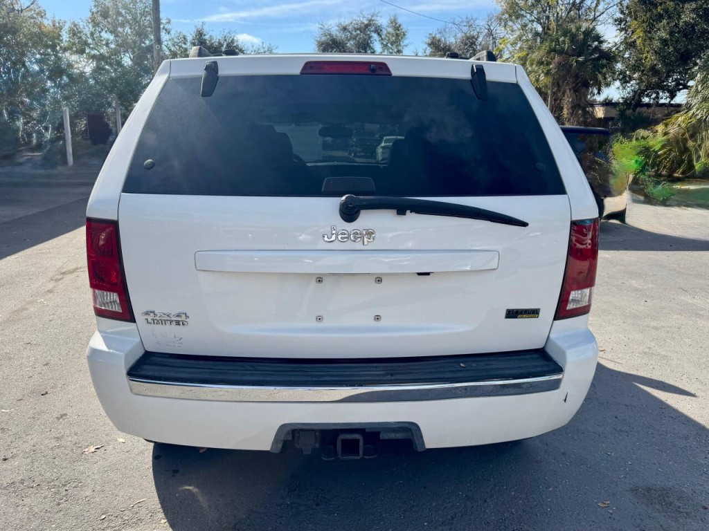 2007 Jeep Grand Cherokee Image 9