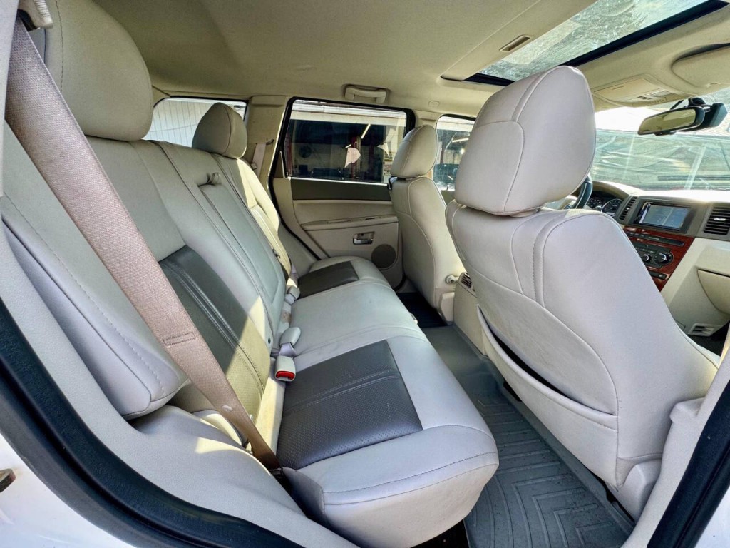 2007 Jeep Grand Cherokee Image 17