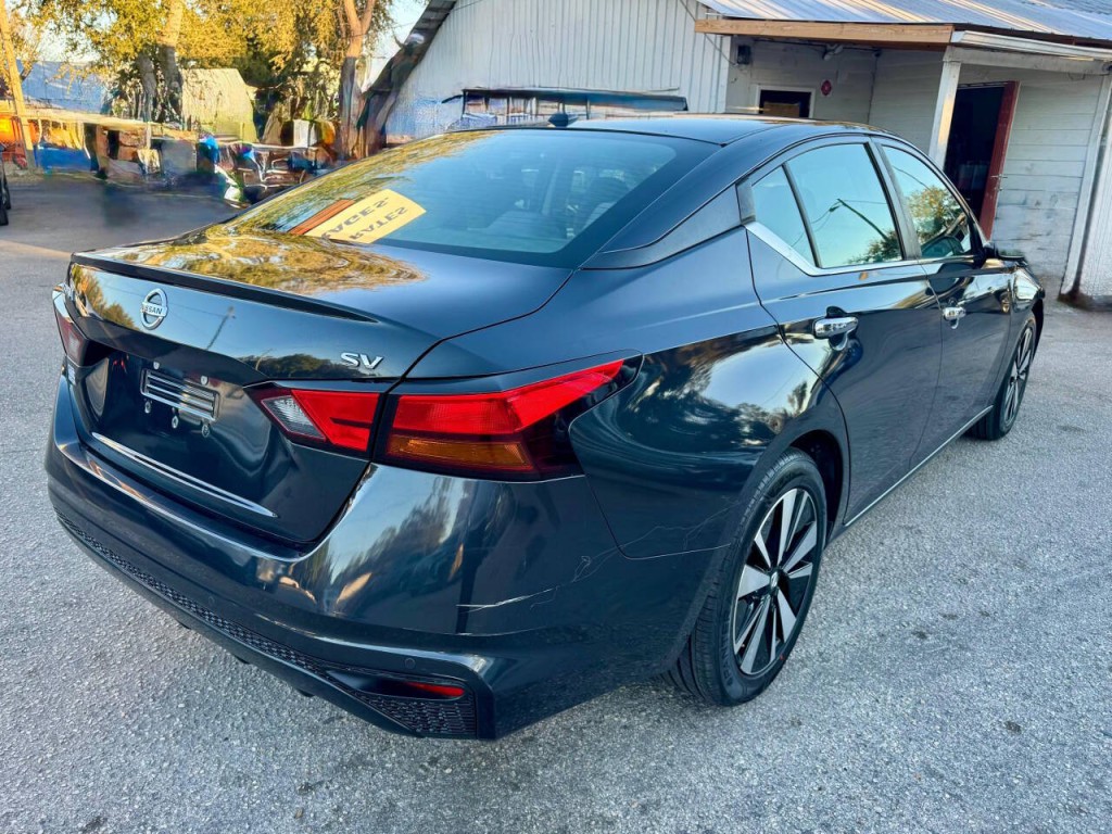 2021 Nissan Altima Image 4