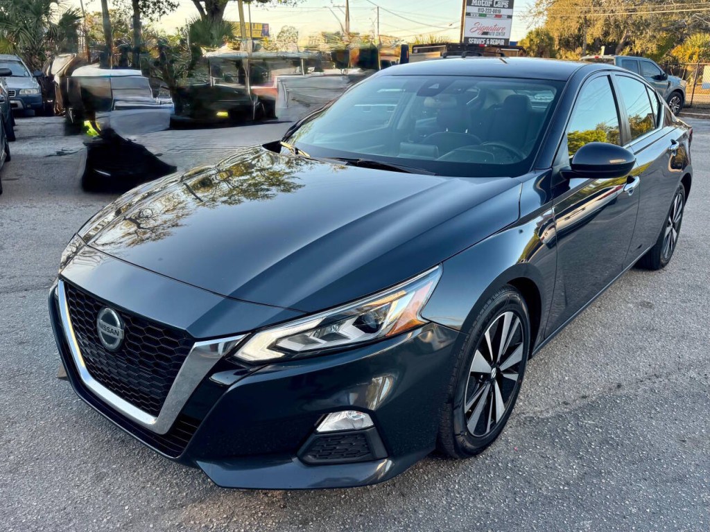 2021 Nissan Altima Image 11