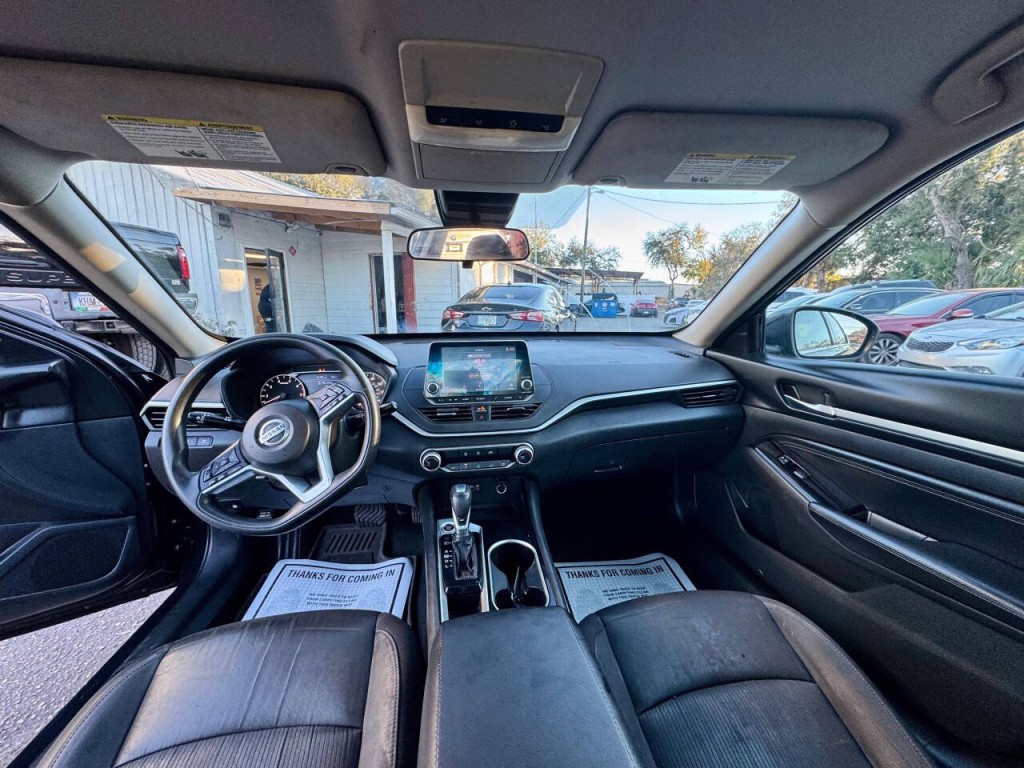 2021 Nissan Altima Image 18