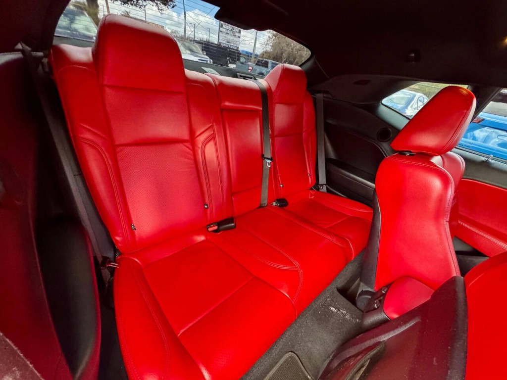 2019 Dodge Challenger Image 15